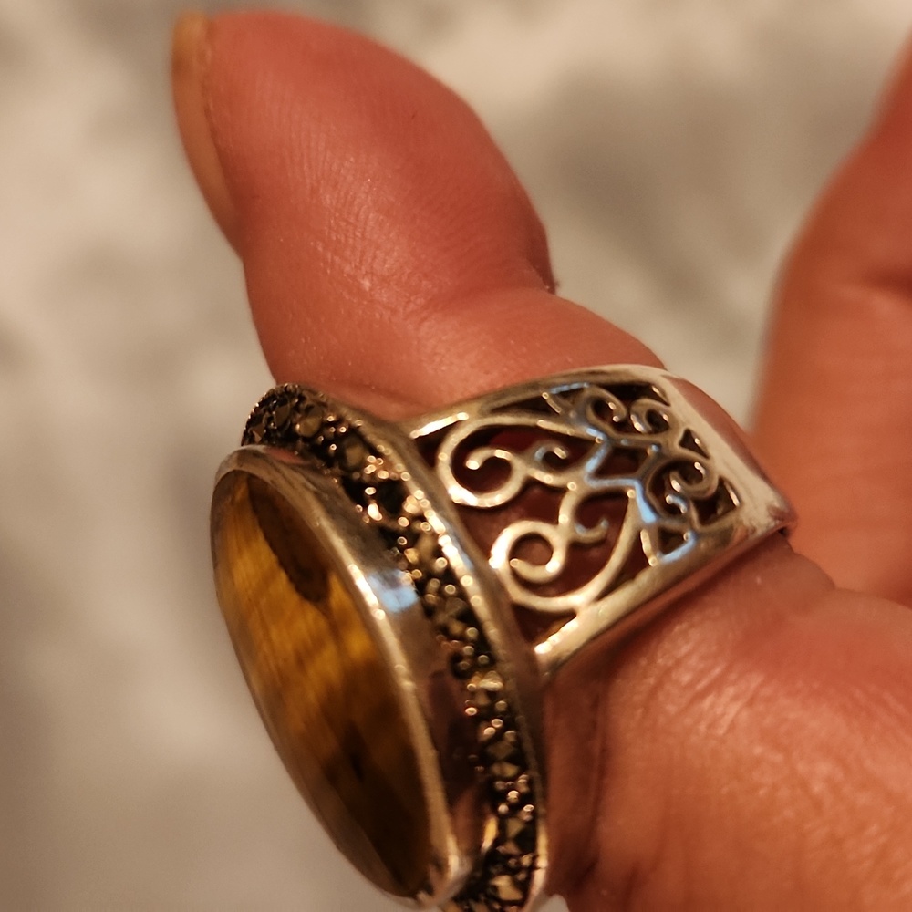 VINTAGE TIGERS 🐅 EYE STERLING, MARCASITE  RING Owned FOR 35 YEARS.PRICE IS FIRM - Picture 3 of 4